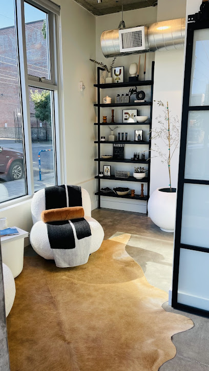 LUX Wellness & Skin therapy - Pearl District main image