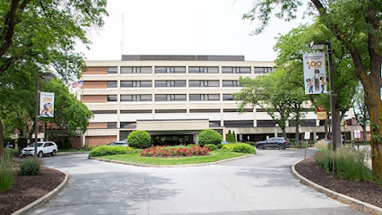 Northwestern Medicine McHenry Hospital main image